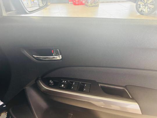 Suzuki Vitara Photo at-00245e1b60c840fca6ff577d7c71f276.jpg