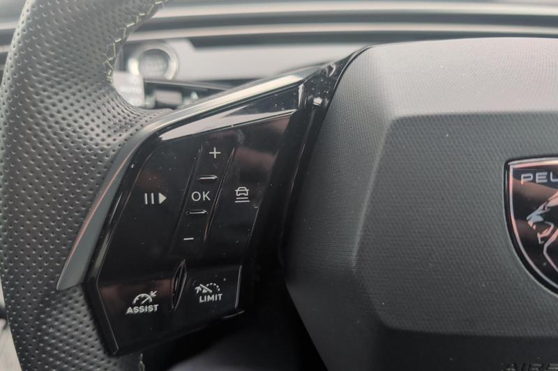 Used Peugeot E-3008 NV24VOB 31