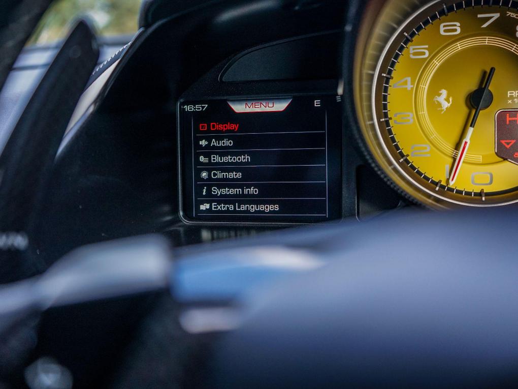 Used Ferrari 812 Superfast OO08SPB 34
