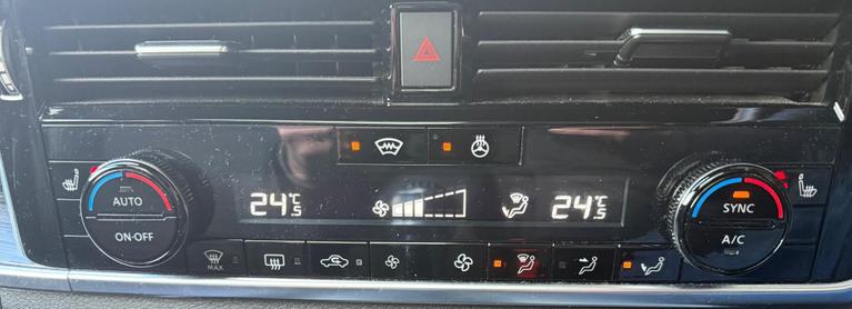 Used Nissan Qashqai WU73UXO 28