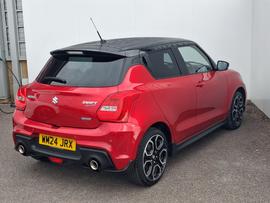 Suzuki Swift Photo 10