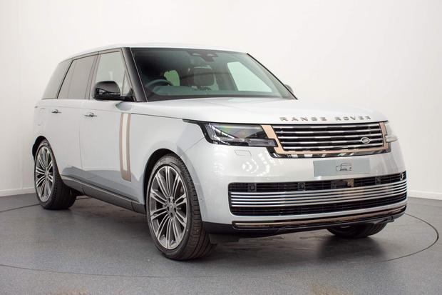New ~ Land Rover Range Rover 4.4 P615 V8 SV Auto 4WD Euro 6 (s/s) 5dr at Duckworth Motor Group