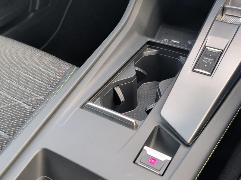 Used Peugeot 308 SW 202601058928729 24