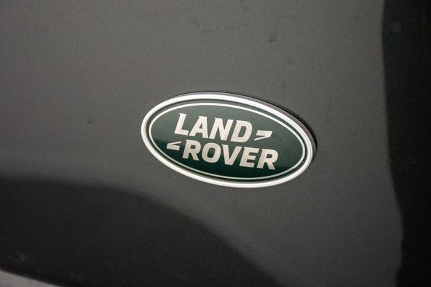 Land Rover RANGE ROVER Photo at-015c9f37f7124ab383ce43c78190096f.jpg