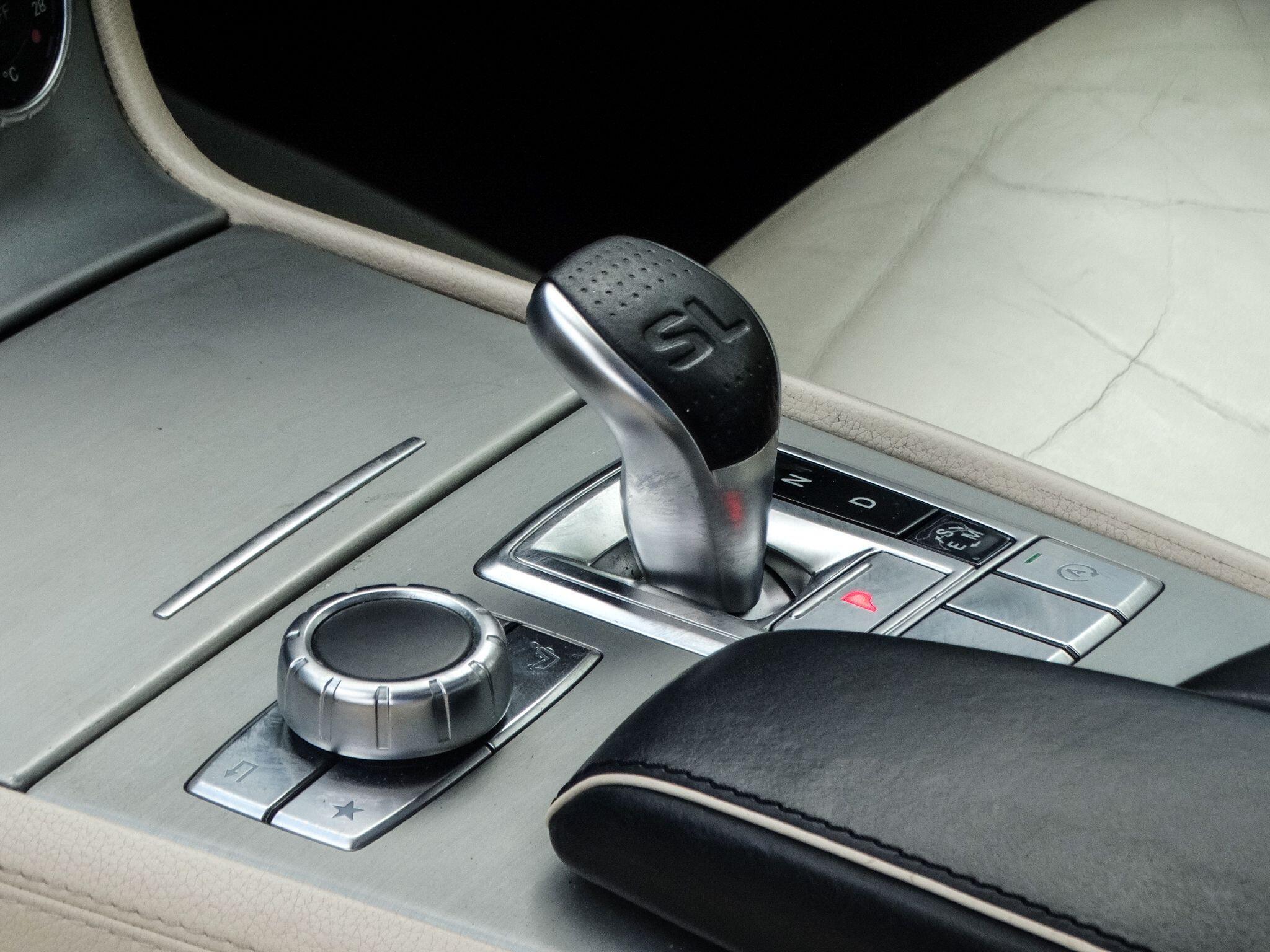 Mercedes-Benz SL 3.0 SL400 AMG Sport Convertible 2dr Petrol G-Tronic Euro 6 (s/s) (333 ps) — photo 19