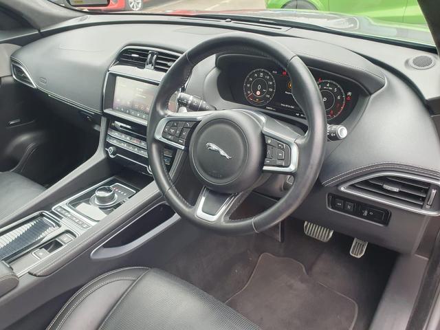 Used Jaguar F-PACE YA69ZDF 20