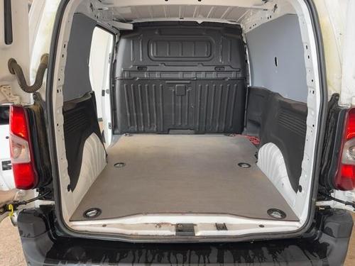 Vauxhall COMBO Photo at-01da288b56ff465da7846c2c39b39c7f.jpg