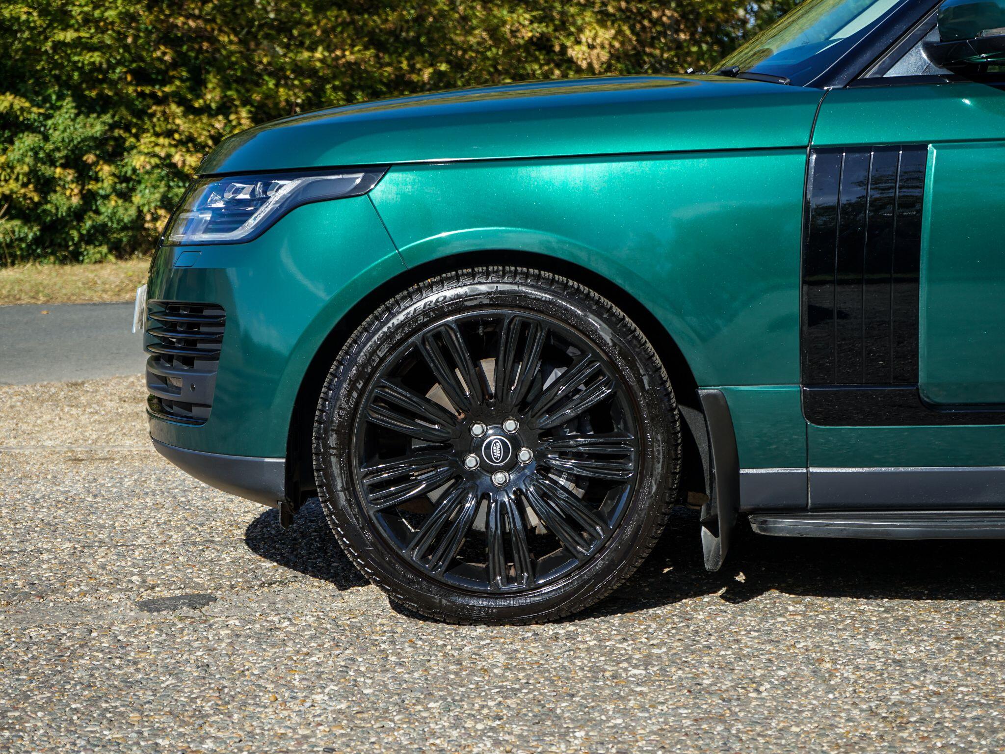 Land Rover Range Rover 2.0 P400e 13.1kWh Westminster Black Auto 4WD Euro 6 (s/s) 5dr — photo 5