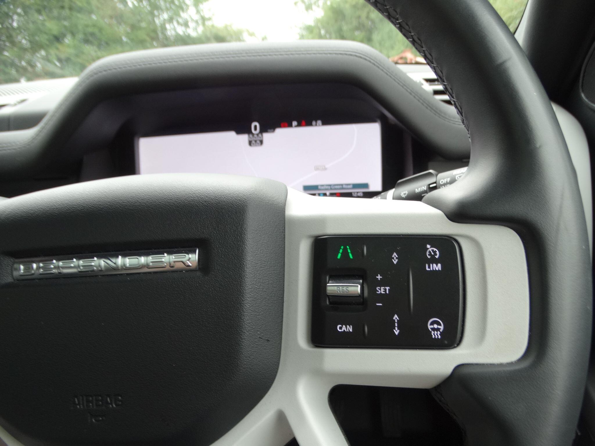Land Rover Defender 110 3.0 D350 MHEV X-Dynamic SE Auto 4WD Euro 6 (s/s) 5dr — photo 35