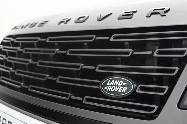 Land Rover RANGE ROVER Photo at-022d80c33a664355a7c4b086e688ebc0.jpg