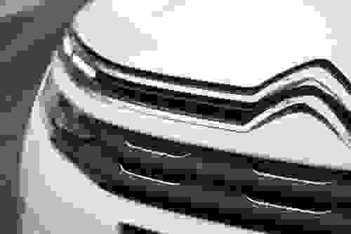 Citroen C5 Aircross Photo at-0242f5d4b90f45008ea071768f3069d4.jpg