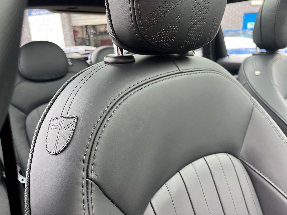 MINI Hatch Photo 34