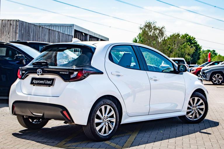 Used Toyota Yaris CP72VKN 2