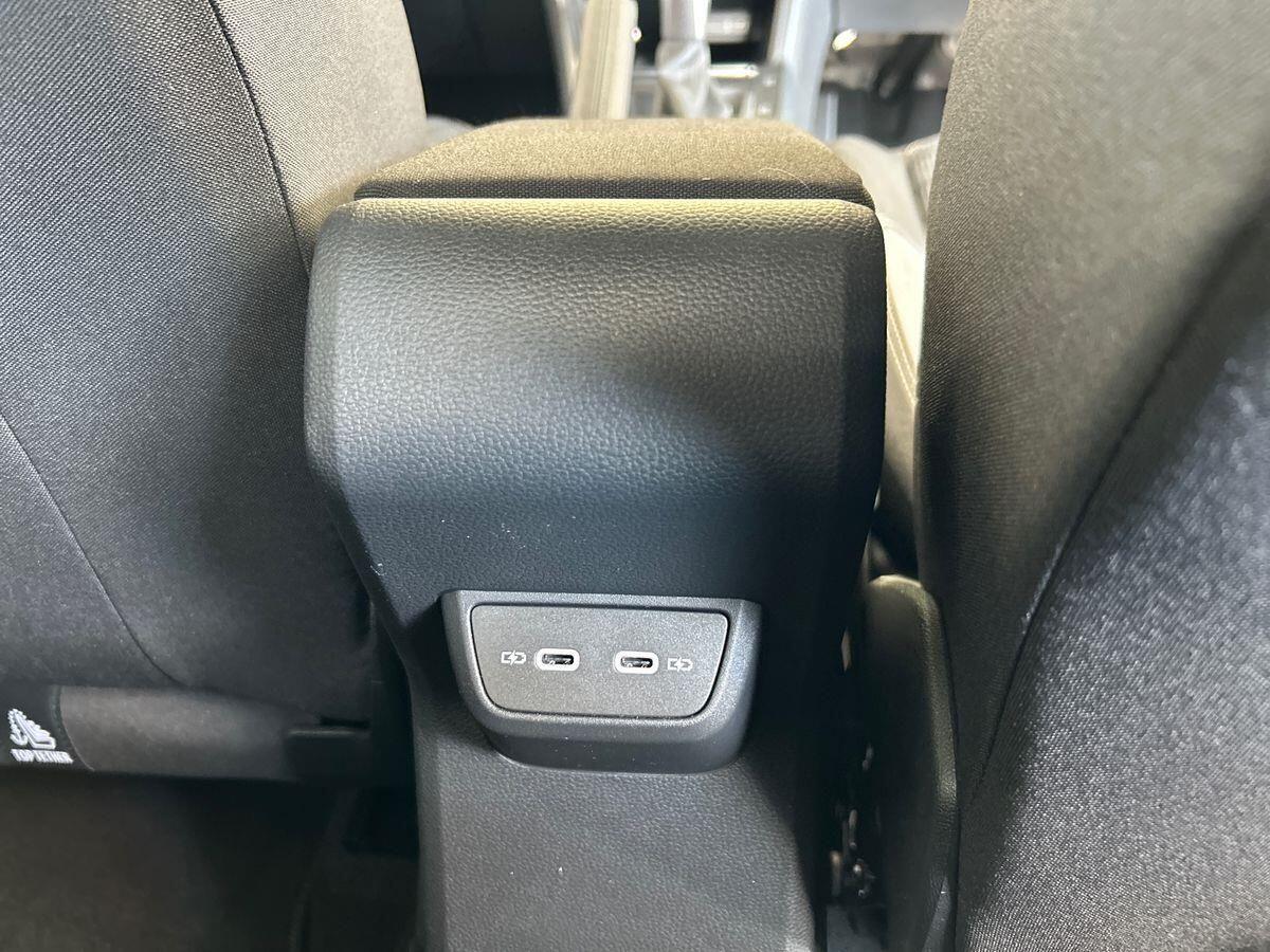 Volkswagen Taigo Photo at-02b9a11c061f4de9be5596e97a571edb.jpg