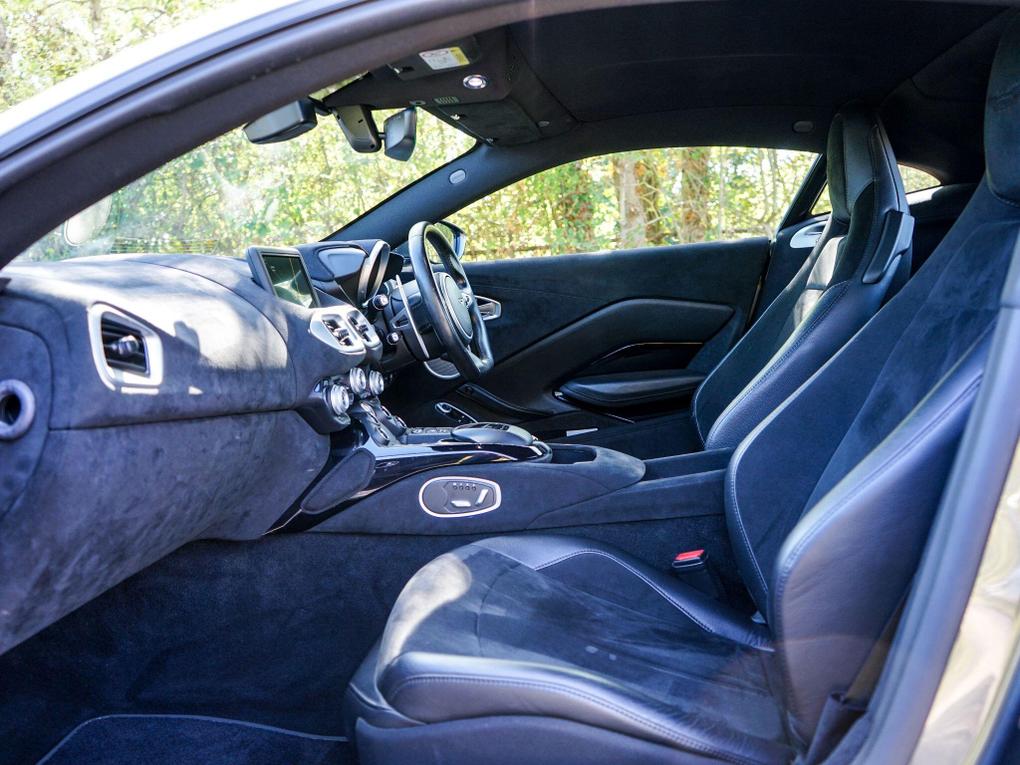 Used Aston Martin Vantage VO07GDG 3