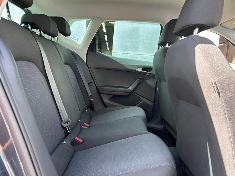 Used SEAT Arona WU72NLO 12