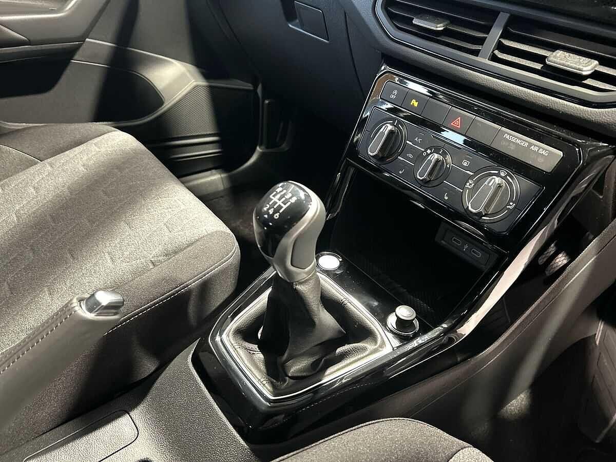 Volkswagen T-Cross Photo at-03189685e67746b88548cc1946409504.jpg