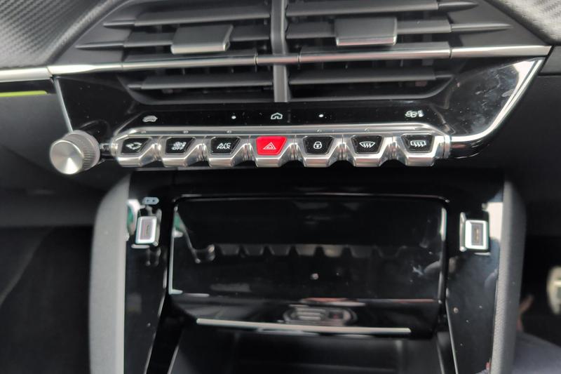 Used Peugeot 2008 YY74PNN 11