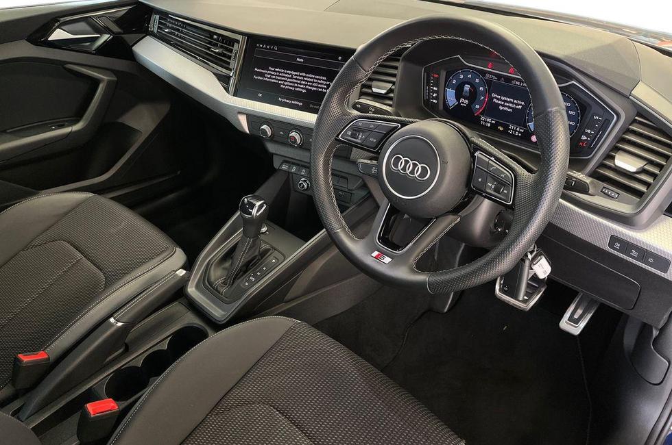 Audi A1 Photo at-03a24384dbc5488c9e840774ea3099ab.jpg
