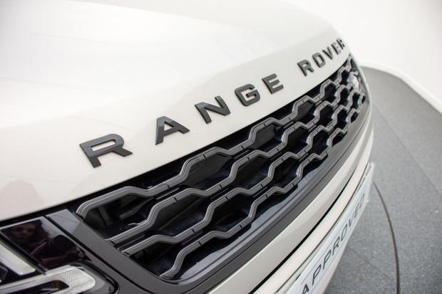 Land Rover RANGE ROVER EVOQUE Photo at-03d391a01c244ea2a47ff8959c8ba69e.jpg