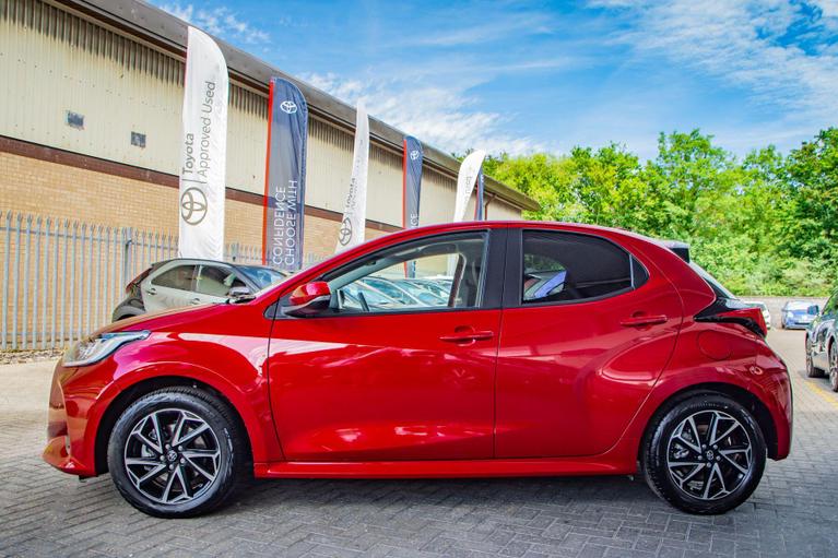 Used Toyota Yaris VN73KFK 10
