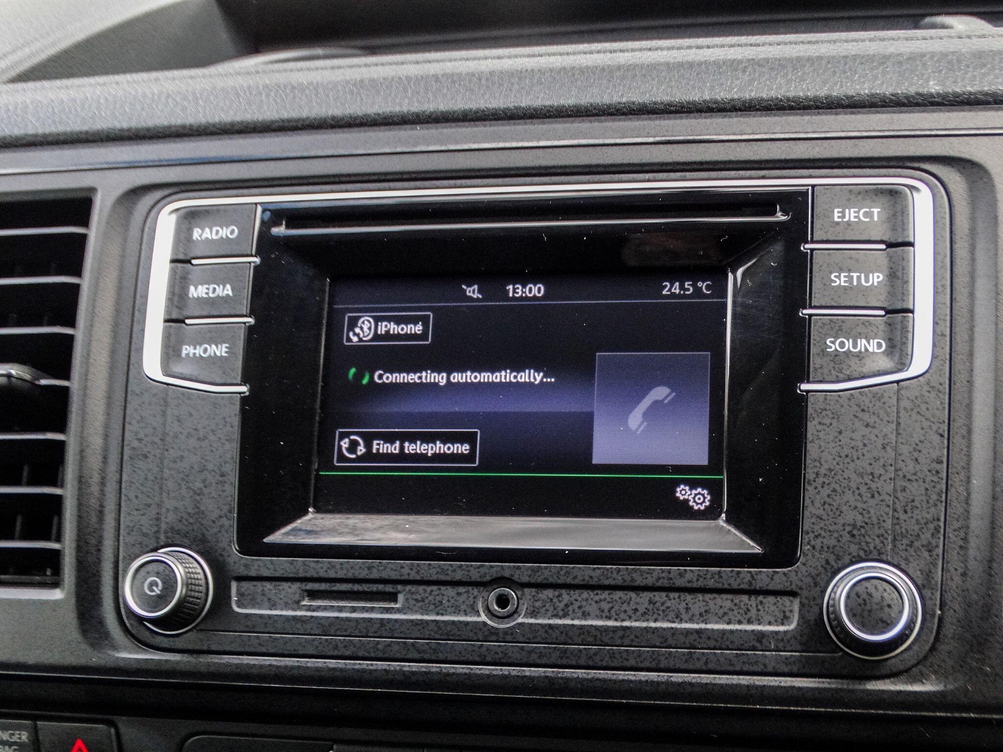 Volkswagen Transporter Shuttle 2.0 TDI BlueMotion Tech SE FWD LWB Euro 6 (s/s) 5dr — photo 25