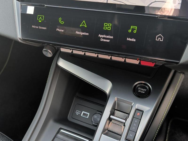 Used Peugeot 308 SW 202601058928729 17