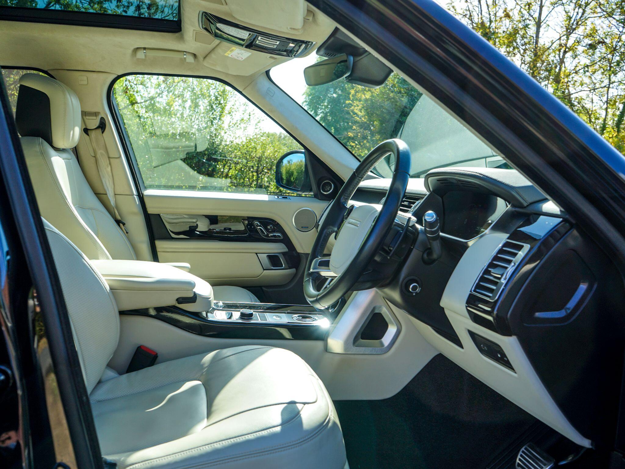 Land Rover Range Rover 2.0 P400e 13.1kWh Westminster Black Auto 4WD Euro 6 (s/s) 5dr — photo 22