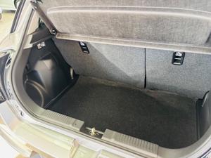 Suzuki Swift Photo 21