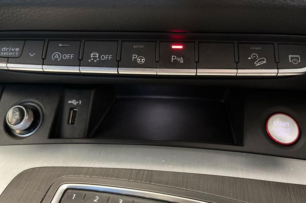 Audi Q5 Photo at-043ca4b4f8a94f0daa890a70a23a1f9c.jpg