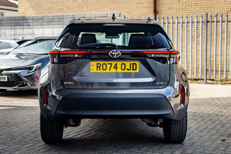 Used Toyota Yaris Cross RO74OJD 6