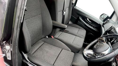 Mercedes-Benz Vito Photo at-046b77dce0ad45d4973a51ab07d1244f.jpg