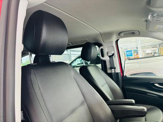 Mercedes-Benz Vito Photo at-04b131d3a398440c980a9ab066257810.jpg