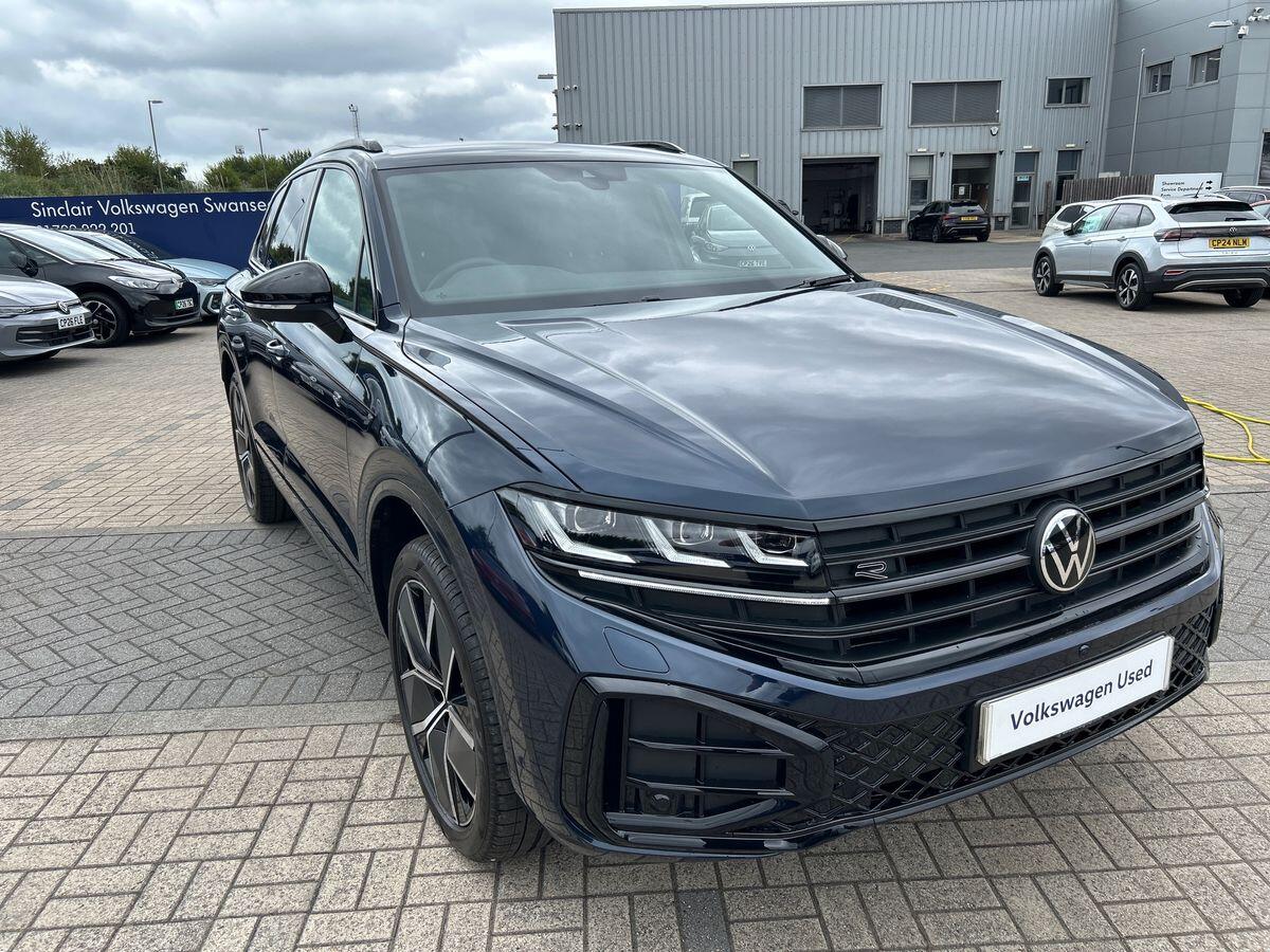 Volkswagen Touareg Photo at-04c77b3abd6744269aecceab3117aa51.jpg