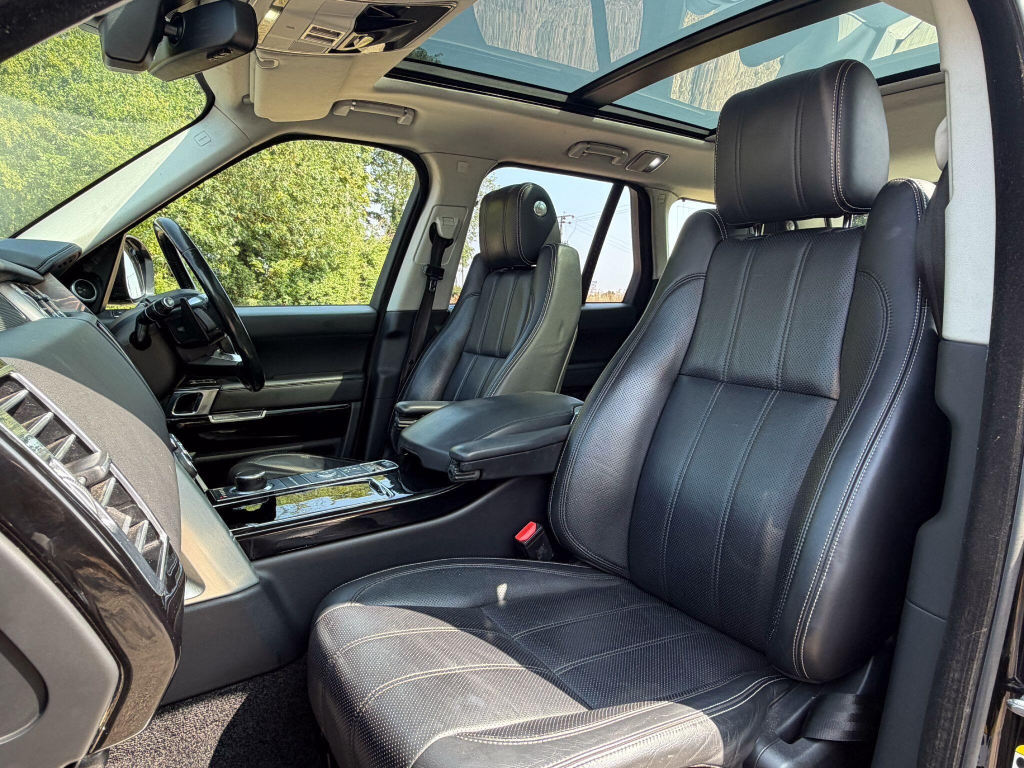 Land Rover Range Rover 4.4 SD V8 Vogue SE Auto 4WD Euro 5 5dr — photo 13