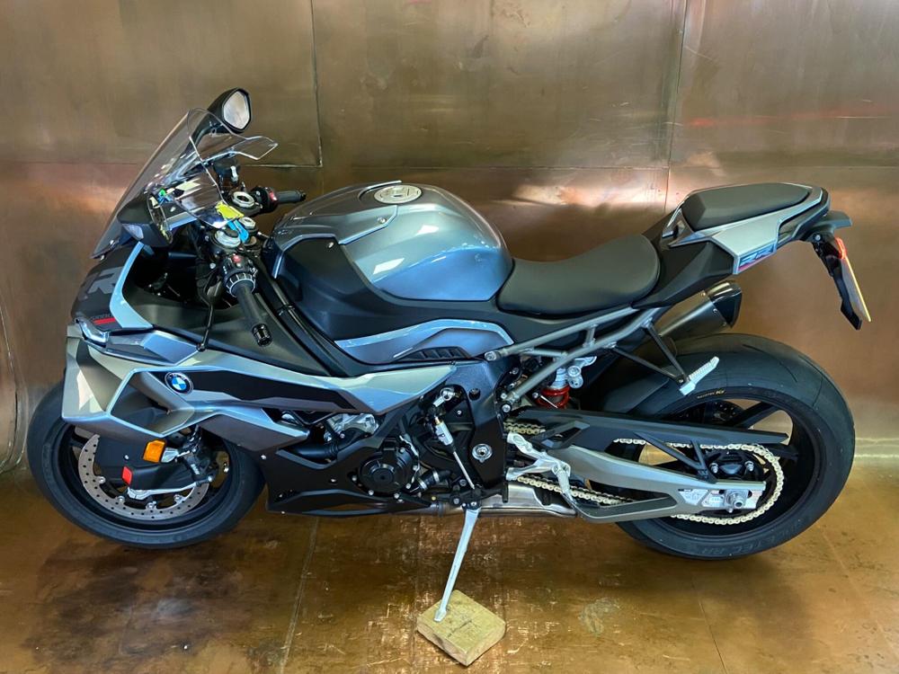 BMW S 1000 RR Photo at-04ec79a81c774d1090e8d7cb6e8071e3.jpg