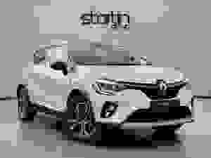 Used ~ Renault CAPTUR Techno E-TECH Hybrid 145 Auto MY22 arctic white with diamond black roof at Startin Group