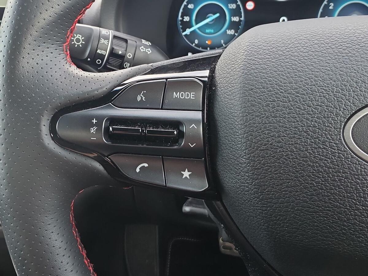 Hyundai i30 Photo at-053175fc4a7343e2b73a084bffc3070e.jpg