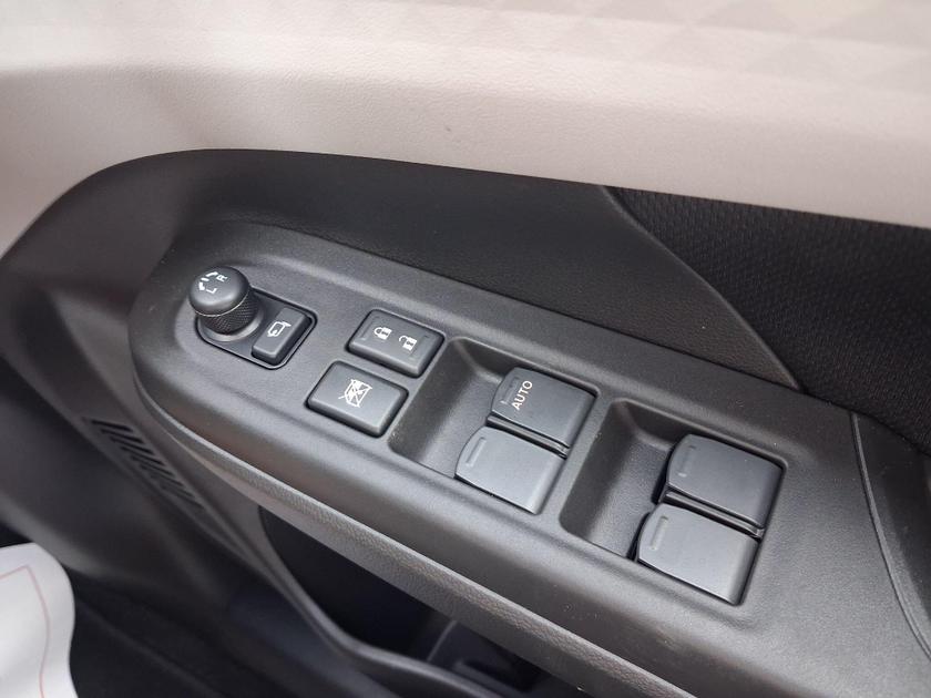 Suzuki Swift Photo at-0555317995204eccb27b6bf56af94a96.jpg