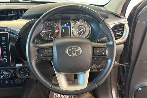 Toyota HILUX Photo at-05c32ac3ed824694b780939853de651c.jpg