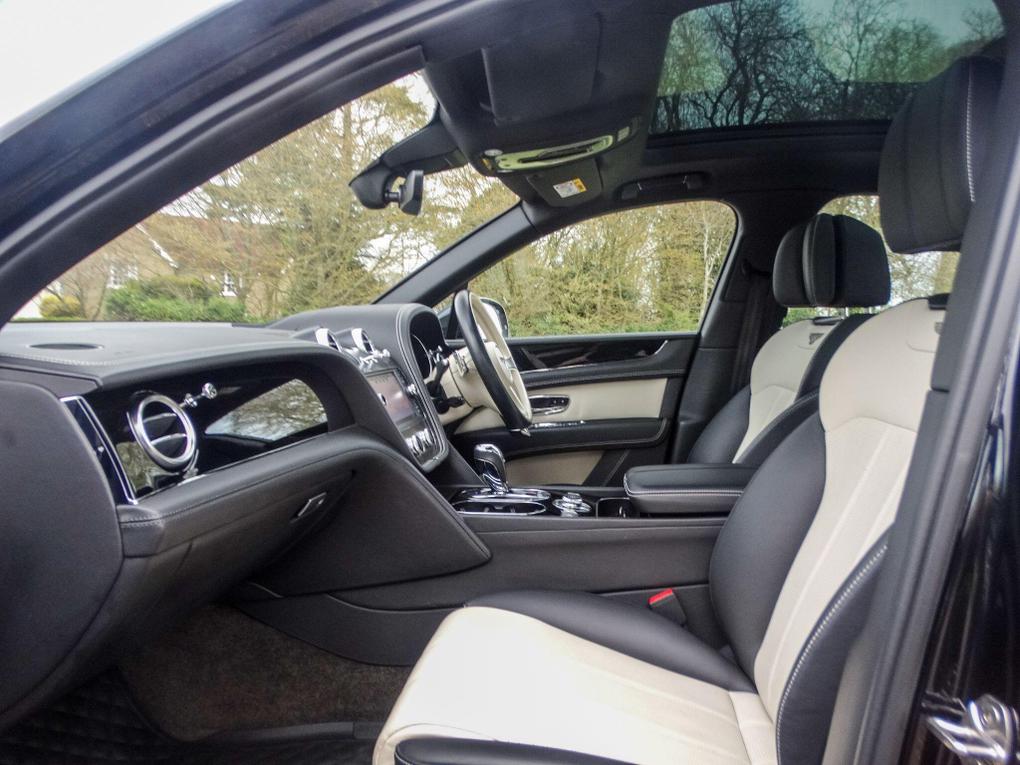 Used Bentley Bentayga LJ19YZS 3