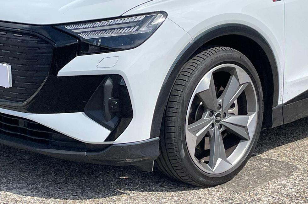 Audi Q4 Photo at-05e2e8a9944344a2891bfa440100b8ab.jpg