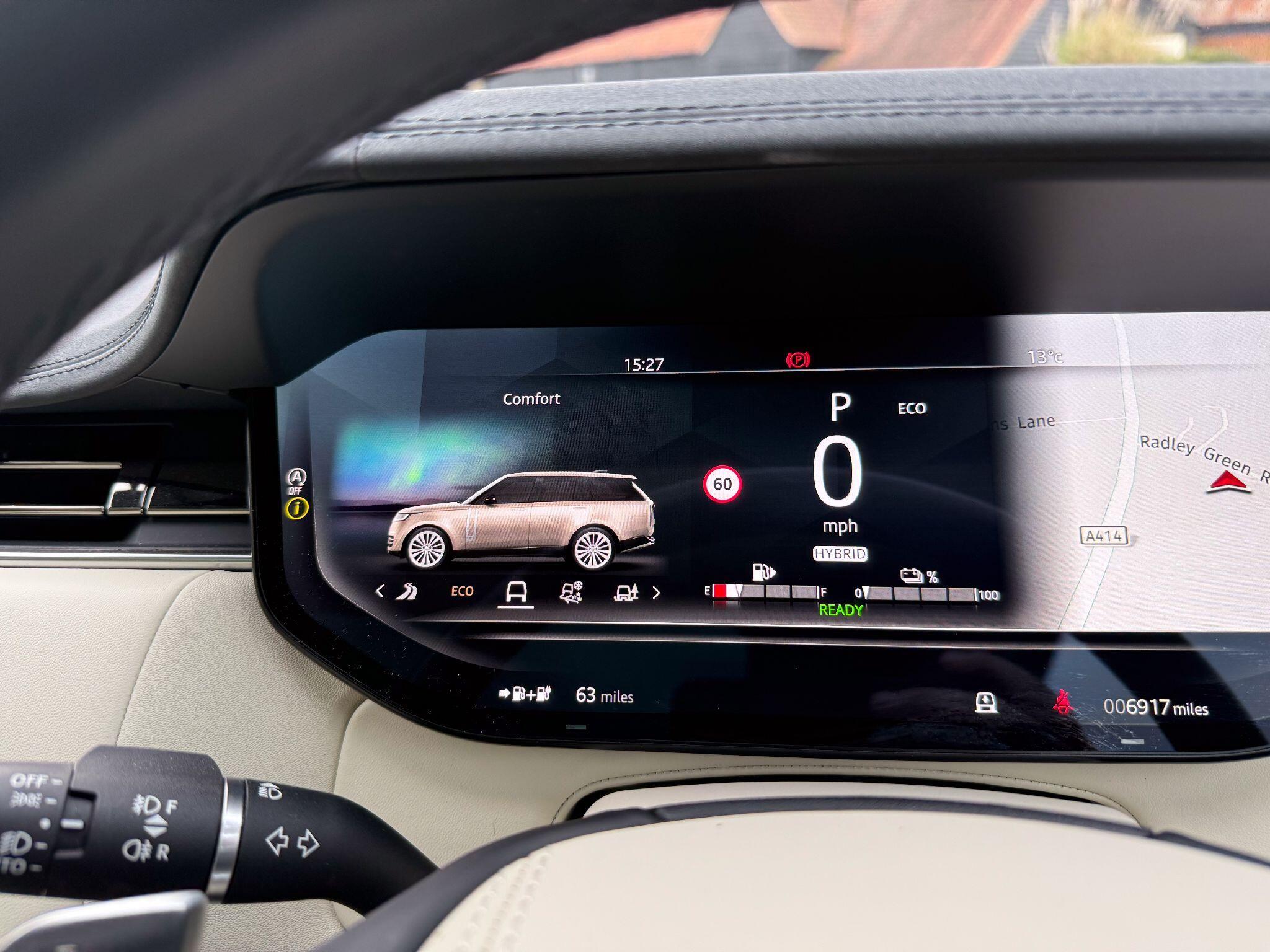 Land Rover Range Rover 3.0 P440e 38.2kWh SE SUV 5dr Petrol Plug-in Hybrid Auto 4WD Euro 6 (s/s) (440 ps) — photo 20