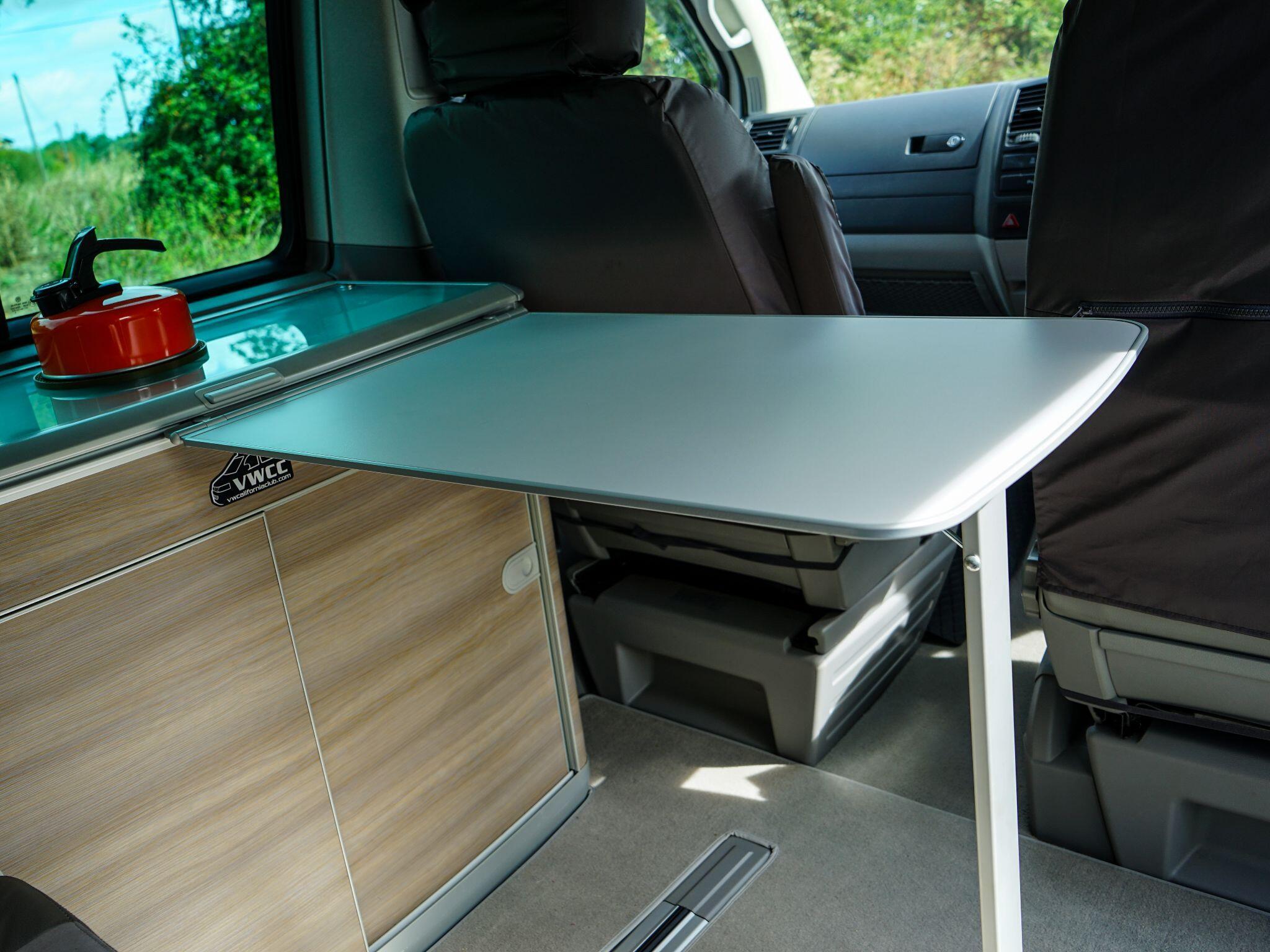 Volkswagen California SE TDI 180 CAMPER — photo 23