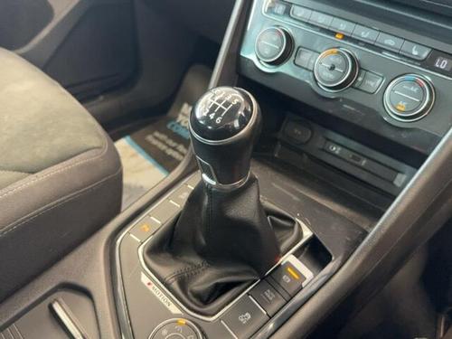 Volkswagen TIGUAN Photo at-0621340213824492abf988bd227b3b89.jpg