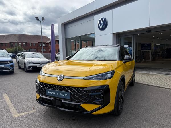 Used ~ Volkswagen T-Roc 1.5 eTSI MHEV R-Line DSG Euro 6 (s/s) 5dr Canary Yellow with Black Roof at Martins Group