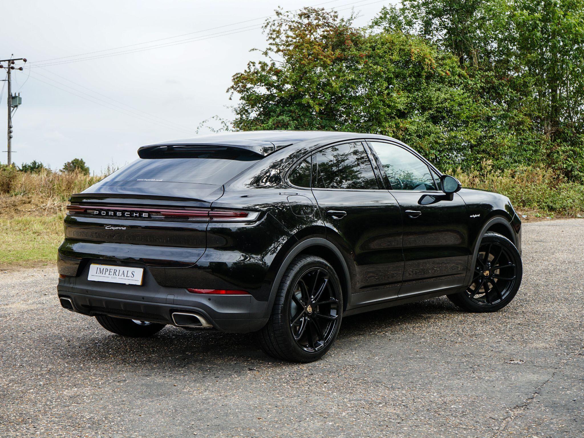 Porsche Cayenne 3.0 V6 E-Hybrid 25.9kWh TiptronicS 4WD Euro 6 (s/s) 5dr — photo 5