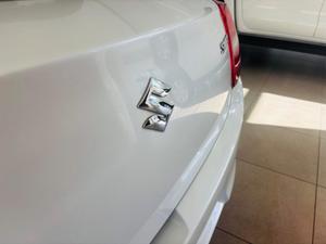 Suzuki Swift Photo 14