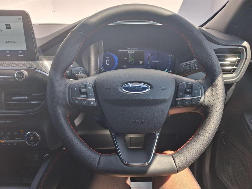 Ford Kuga Photo at-06983250039044fca2bf931ae58463c4.jpg