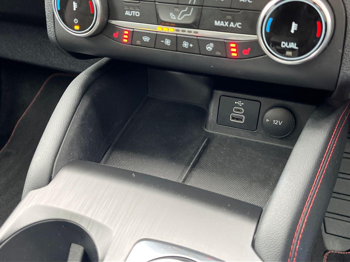 Ford Kuga Photo 37